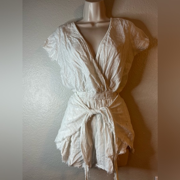 Rip curl White raw trim wrap short romper Small - Picture 3 of 7